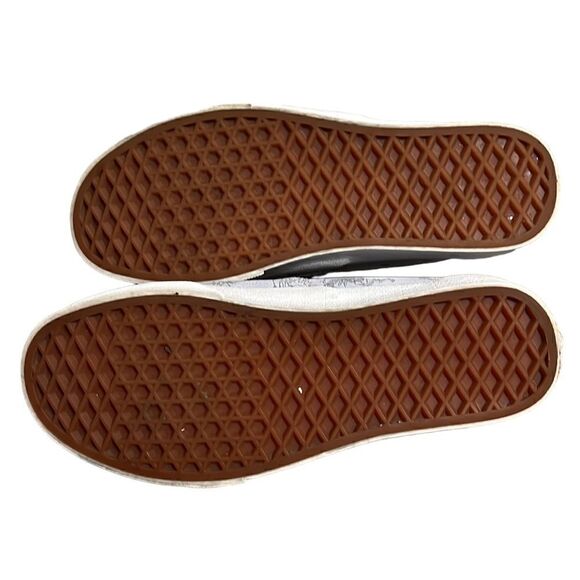 VANS Sneakers Woman’s Size 7 Love You To Death Blue Suede Cupids Skeletons Laces - Picture 9 of 10